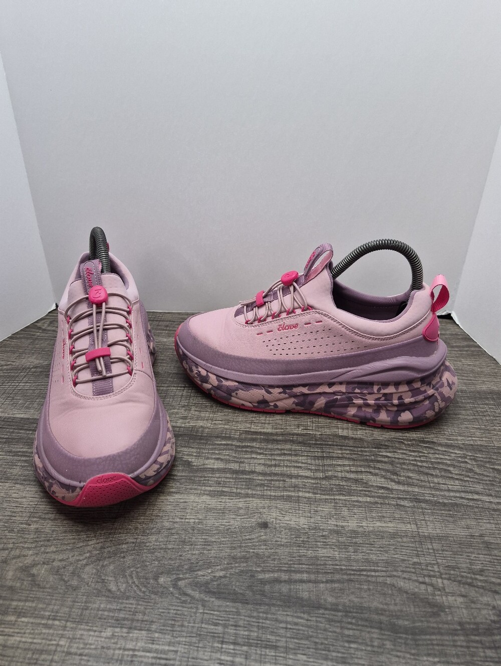 Clove Forte 2 Nursing Sneaker Healthcare Crimson Mauve Marble Women Size 7.5